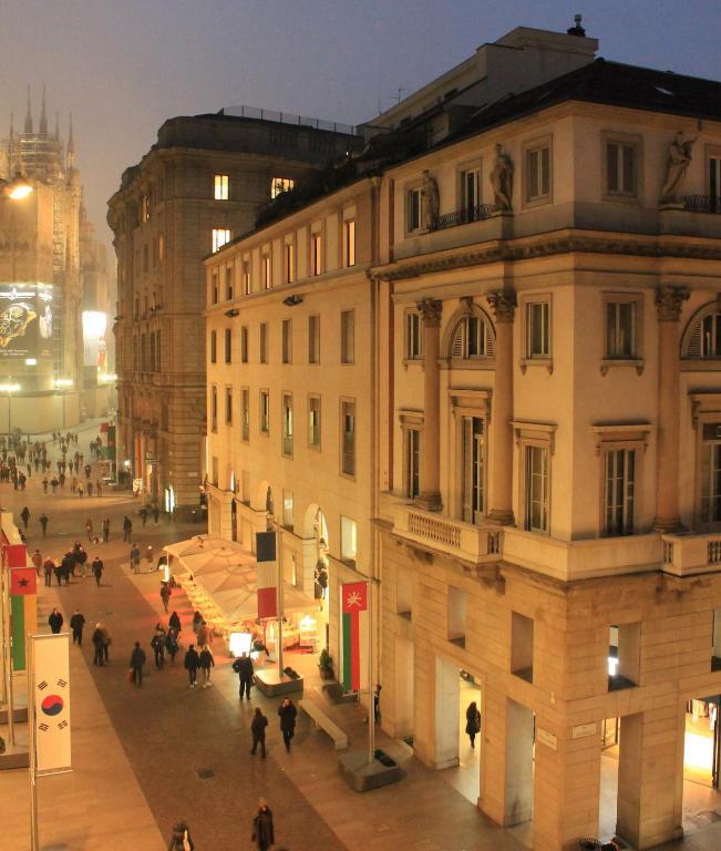 Гостевой дом The Place - Downtown Милан Экстерьер фото